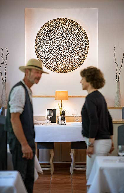 Das edle und gemütliche Restaurant ist im ehemaligen Kuhstall untergebracht.