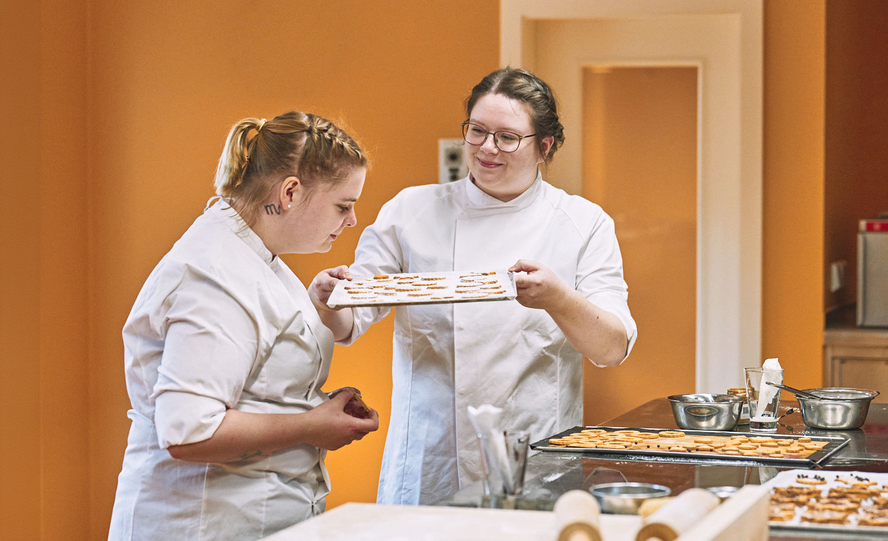 Weihnachten ist Plätzchenzeit. Natürlich selbst gebacken.
